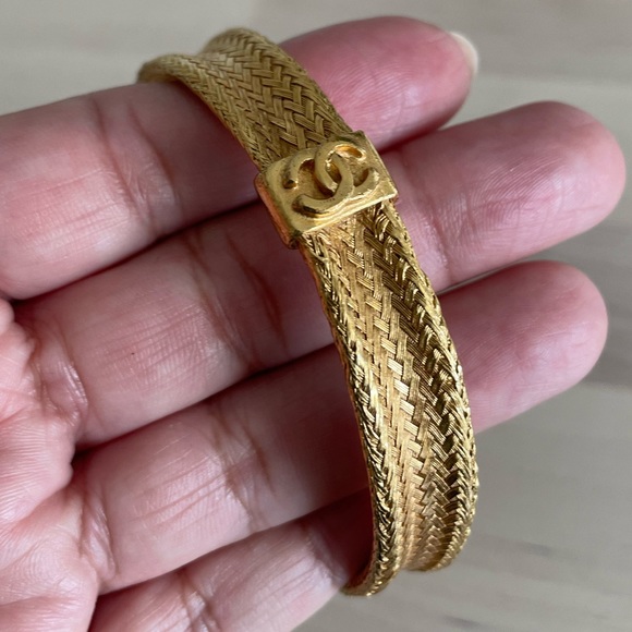 Gold Chanel CC 24k Woven Bangle 00A 2000 Vintage Y2K - Picture 10 of 15